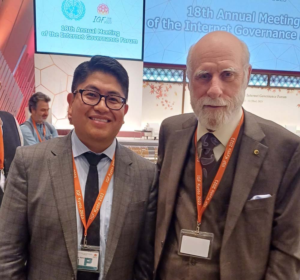 Alan Ramírez and Vint Cerf at the Internet Governance Forum